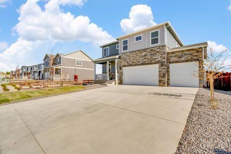 New construction Single-Family house 4725 Antler Way, Johnstown, CO 80534 - photo 3 3