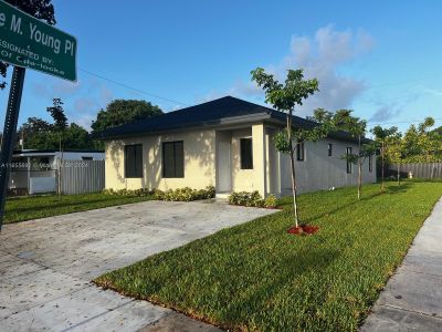 New construction Single-Family house 2130 Nw 91St St, Miami, FL 33147 - photo 0