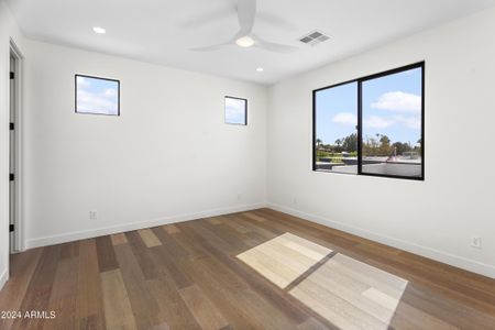 New construction Single-Family house 100 W Northern Avenue, Unit 15, Phoenix, AZ 85021 - photo 14 14