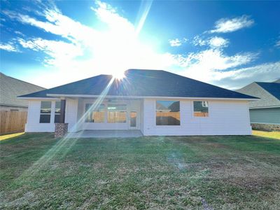 New construction Single-Family house 14 Greystone Court, Angleton, TX 77515 - photo 19 19