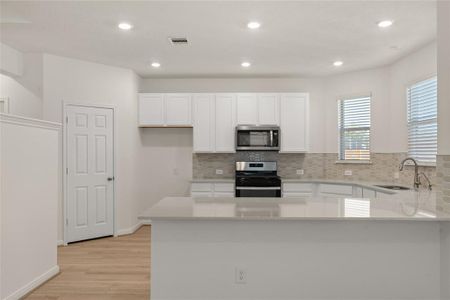 New construction Single-Family house 2520 Eden Ridge Way, Willis, TX 77378 - photo 3 3
