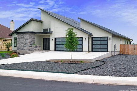New construction Single-Family house 600 Oak Creek Pkwy, Seguin, TX 78155 - photo 0 0