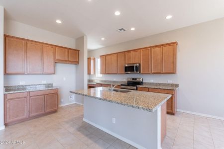 New construction Single-Family house 16335 W Madison Street, Goodyear, AZ 85338 - photo 5 5