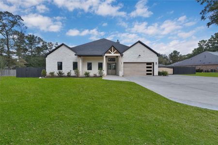 Spacious front and back yard