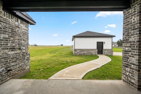 New construction Single-Family house 395 Brahman Trail, Angleton, TX 77515 - photo 31 31