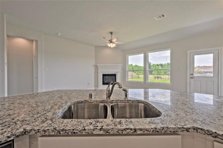 New construction Single-Family house 12019 Champions Forest Drive, Mont Belvieu, TX 77535 - photo 7 7