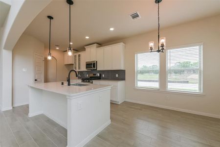New construction Single-Family house 393 Kendall Crest Drive, Alvin, TX 77511 - photo 13 13