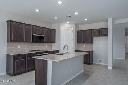 New construction Single-Family house 24552 W Hilton Avenue, Buckeye, AZ 85326 Plan 6- photo 5 5