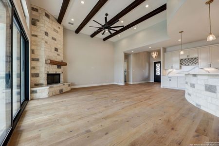 New construction Single-Family house 40 Greco Bend, Boerne, TX 78006 - photo 7 7