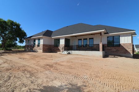 New construction Single-Family house 105 Ash Parkway, La Vernia, TX 78121 - photo 36 36