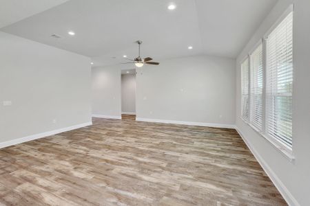 New construction Single-Family house 20500 FM Road 1431, Unit 200, Lago Vista, TX 78645 - photo 8 8