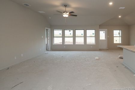 New construction Single-Family house 6831 Lime Rock Bluff, San Antonio, TX 78253 Pizarro - 40' Smart Series- photo 3 3
