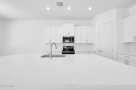 New construction Single-Family house 10555 S 33Rd Avenue, Laveen, AZ 85339 - photo 18 18