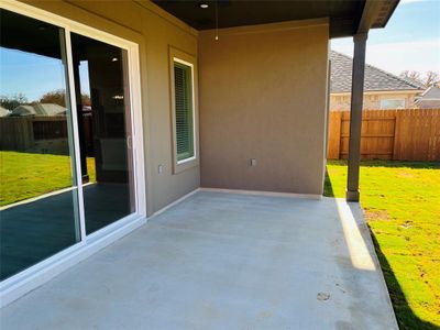 New construction Single-Family house 108 Nandina Path, Bastrop, TX 78602 - photo 21 21