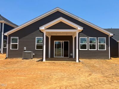 New construction Single-Family house 302 Chestnut Oak Lane, Lillington, NC 27546 - photo 12 12