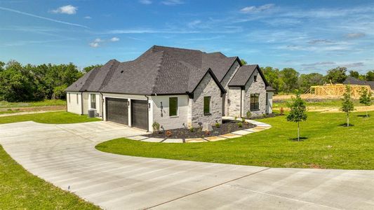 New construction Single-Family house 1018 Glenoaks Drive, Weatherford, TX 76088 - photo 1 1