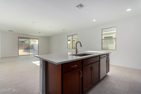 New construction Single-Family house 18203 W Vogel Avenue, Goodyear, AZ 85338 - photo 8 8