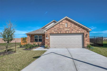 New construction Single-Family house 13104 Villa Sola Drive, Texas City, TX 77568 - photo 0 0
