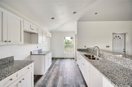 New construction Single-Family house 2700 Laguna Drive, Indian Lake Estates, FL 33855 - photo 5 5