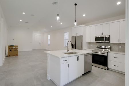 New construction Single-Family house 610 57Th Street, West Palm Beach, FL 33407 - photo 4 4