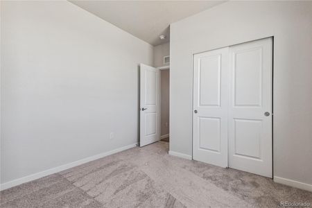 New construction Single-Family house 3292 N Highlands Creek Parkway, Aurora, CO 80019 - photo 7 7