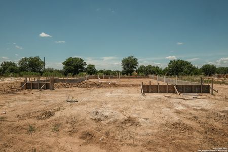 New construction Single-Family house 12419 Autumn Way, San Antonio, TX 78002 Kingsley- photo 4 4