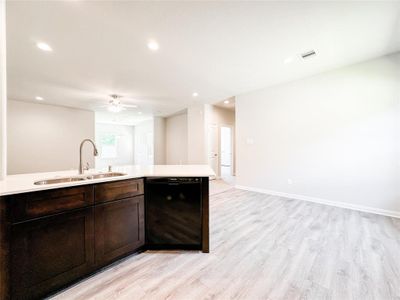 New construction Single-Family house 2531 3Rd Avenue, Texas City, TX 77590 - photo 10 10