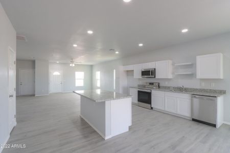 New construction Single-Family house 3120 W Solano Drive, Eloy, AZ 85131 - photo 6 6
