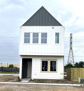 New construction Single-Family house 8301 Springwood Creek Lane, Houston, TX 77055 - photo 0 0