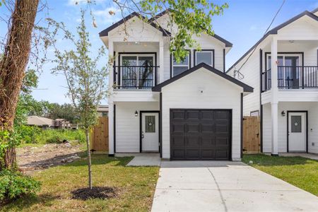 New construction Single-Family house 414 Armstrong Street, Houston, TX 77029 - photo 0