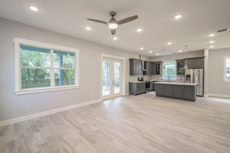 New construction Single-Family house West Wyoming Avenue, Tampa, FL 33611 - photo 19 19