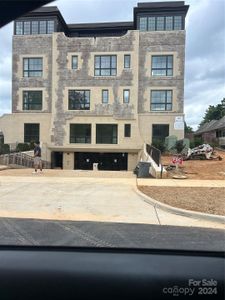 New construction Condo/Apt house 1172 Queens Road, Charlotte, NC 28207 - photo 0