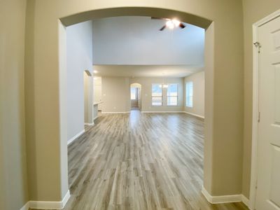 New construction Single-Family house 3327 Falling Brook Drive, Baytown, TX 77521 - photo 5 5