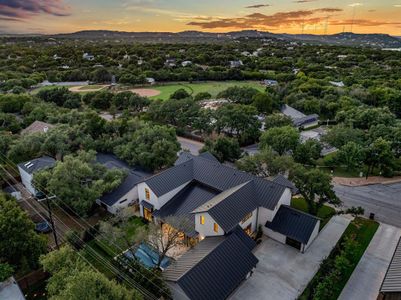 New construction Single-Family house 4814 Rollingwood Dr, Austin, TX 78746 - photo 37 37