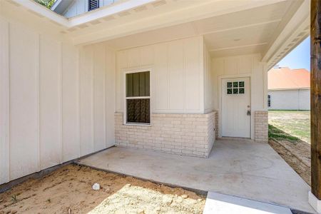 New construction Single-Family house 621 E Wardville Street, Cleburne, TX 76031 - photo 2 2