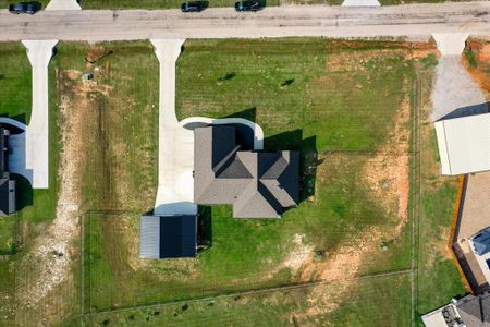 New construction Single-Family house 374 Wayward Spur, Springtown, TX 76082 - photo 5 5