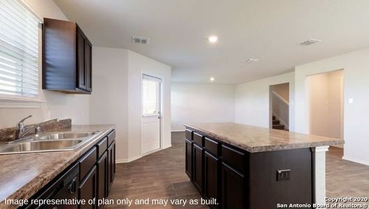 New construction Single-Family house 8230 Titan Belt, San Antonio, TX 78252 - photo 11 11