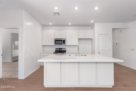 New construction Single-Family house 25216 N 133Rd Avenue, Peoria, AZ 85383 3510- photo 8 8