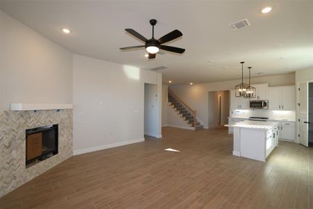 New construction Single-Family house 111 Gladiolus Trl, Georgetown, TX 78628 Paramount- photo 6 6
