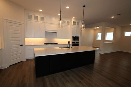 New construction Single-Family house 319 Pilazzo Street, Montgomery, TX 77316 The Danbridge- photo 13 13