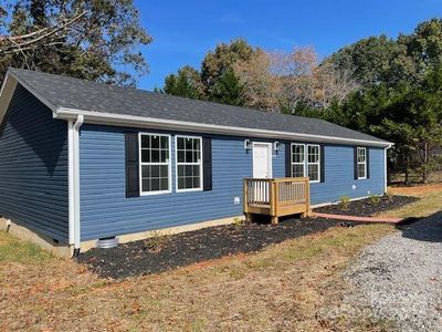 Brand new COMPLETE open floor plan home.