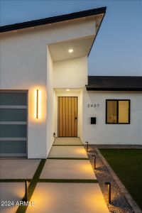New construction Single-Family house 2437 E Highland Avenue, Phoenix, AZ 85016 - photo 1 1