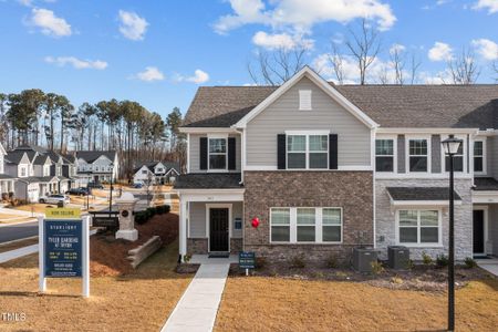 New construction Townhouse house 301 Spaight Acres Way, Wake Forest, NC 27587 - photo 0 0
