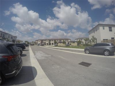 New construction Townhouse house 12221 Nw 23Rd Pl, Unit 12221, Miami, FL 33167 - photo 4 4