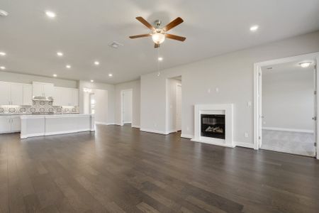 New construction Single-Family house 3305 Emerald Lake Path, Georgetown, TX 78628 - photo 5 5