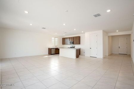 New construction Single-Family house 1440 E Linda Drive, Casa Grande, AZ 85122 Plan 2096- photo 3 3