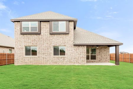 New construction Single-Family house 3217 Irises Lane, Glenn Heights, TX 75154 Cypress II- photo 31 31