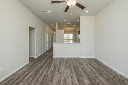New construction Single-Family house 206 Boatright Boulevard, Jarrell, TX 76537 - photo 5 5