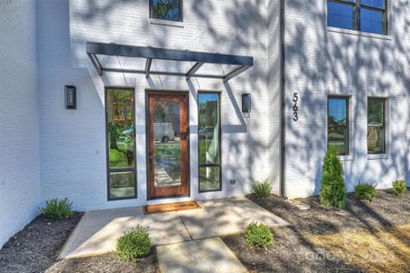 Clear roofline design for porch overhang