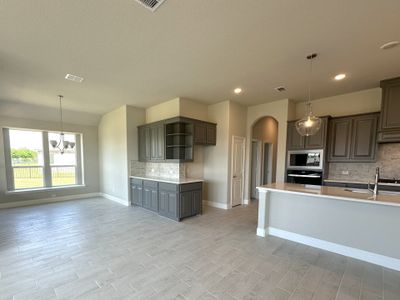 New construction Single-Family house 520 Riverbank Court, Granbury, TX 76049 Concept 2622- photo 7 7